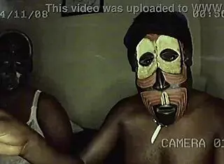 Кенийский пастор соблазняет пышную прихожанку запретными предложениями. Их первая дикая встреча шокирует всех!