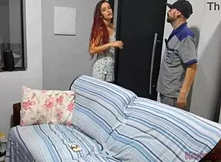 dona de casa se exibe para técnico da internet with sex uniform cum on ass redhead masturbation cock ass 😏