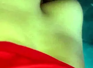 enpeada latina MILF wants AUMENTO for SEXO ORAL in doggystyle