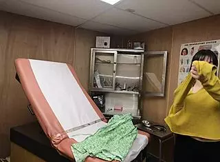 scarlett johnson medical tit consultant pt 2 left