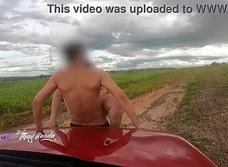 Outdoor Couple Has Sex with Cars Passing By