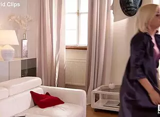 Glamour Teen Receives Hardcore Blowjob on Payday Fuckday