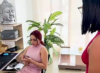 Family Therapy Turns Into Threesome Creampie with Husband and Niece.