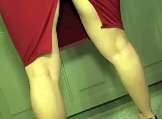 Chunky pornstar Maggie Green sticks her fingers deep into her big pussy lips during solo masturbation, reaching orgasm.