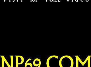 娇小女孩18+在粗暴POV中逼被猛锤。妈的，太激烈了！