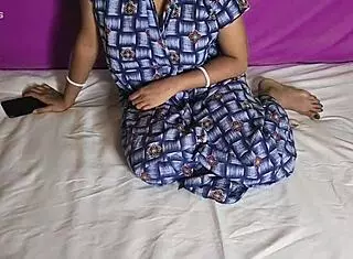 Riya bhabhi alone at home gets fucked