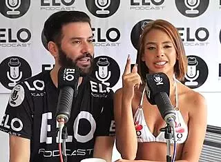 La Hermosa Modelo Aisha Cuenta Como Le Gusta Follar