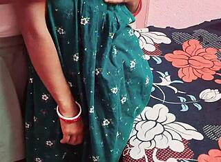 印度处女女孩被男友用力手指，哇！