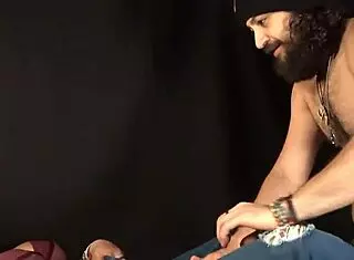 Жесткий трах после разрыва джинсов сводной сестры и сосания пальца - Хаттла Ласт!