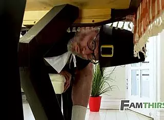 Thanksgiving Turns into Wild Squirt Fest with Family Around.