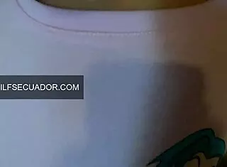 Latina compra pijama de League pra seduzir e foder