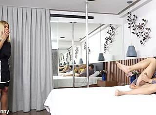 الخادمة المتحولة الرائعة ميليسا سوسا تخترق الضيف الجائع بقوة