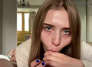 Californiababe Licks Feet And Gets Fucked In Doggy Position